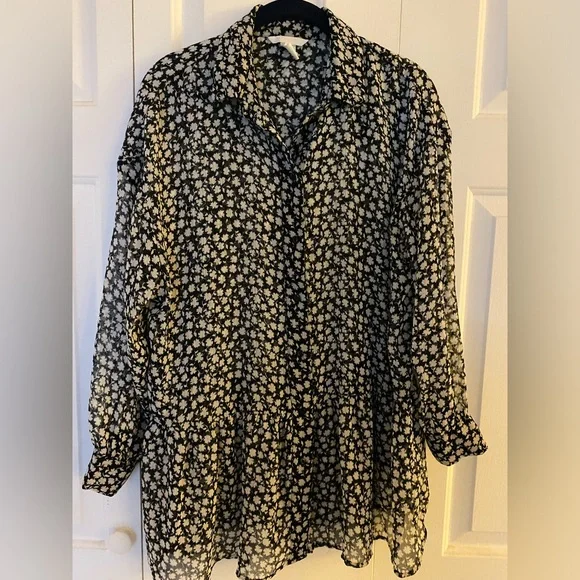 H&M Boho Black With White Floral Print Sheer Ruffled Blouse, Women’s Size 4 - Picture 2 of 10